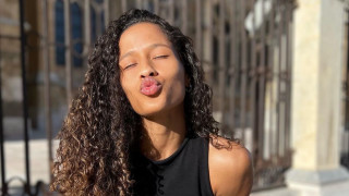 Атрактивната португалска звезда в бойните изкуства Дебора Евора гледа много