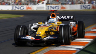 Болид ING Renault F1 пристига в петък в София (галерия)