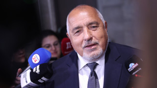 Премиерът акад Николай Денков и председателят на парламентарната група на