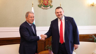 Лидерът на ДПС Ново начало се срещна с Хулуси Акар председател