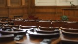 Депутатите почти без ваканция за Коледа