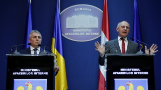 Герхард Карнер австрийският министър на вътрешните работи пристигна в Букурещ