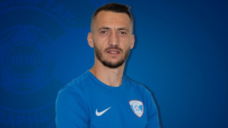 Със сериозни съмнения за скъсани кръстни връзки е футболистът на