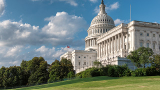 Сенатори предлагат закон, въвеждащ строги санкции срещу „Сверен поток 2“