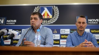 Ръководството на Левски представи пред медиите новия старши треньор на клуба