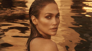 Дженифър Лопес ще има собствена козметична линия Вече няколко месеца