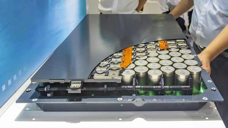 Tesla се откъсва от Китай със сделка за батерии за $4,3 милиарда