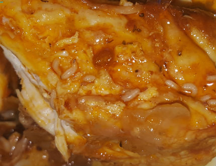 Пълно с червеи пилешко месо продават в столичен супермаркет