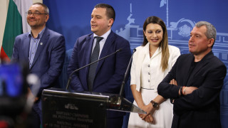 Асен Василев е некадърен министър Това обяви на брифинг в