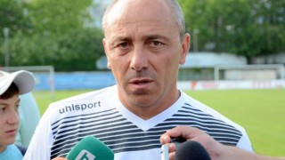 Треньорът на Черно море Илиан Илиев говори преди първата тренировка