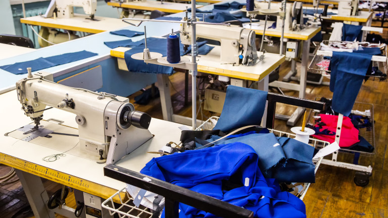 Българската фирма за производство на облекло Дресмейкър ООД е изработила