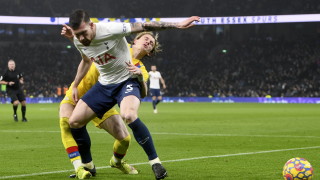 Тотнъм категорично отказва да приеме отлагането на двубоя с Арсенал от