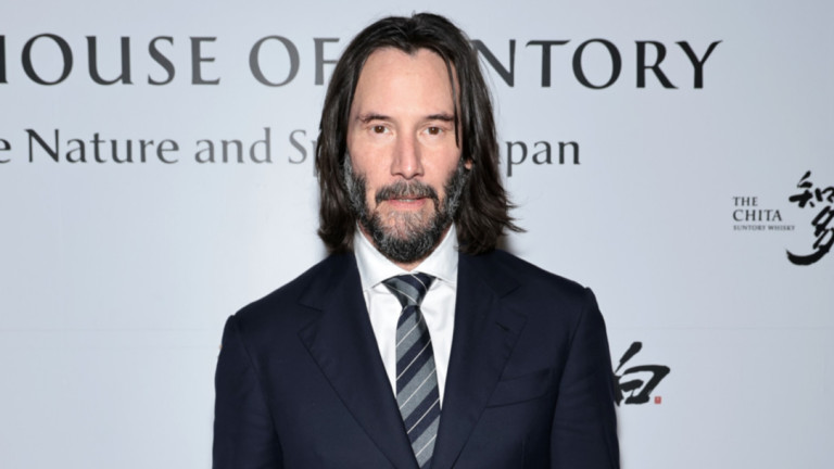 Мистериозната жена, с която споделя ваканцията си Киану Рийвс