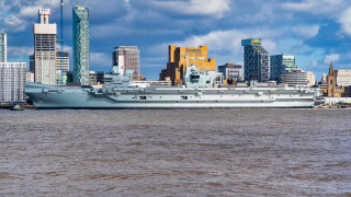 Най новият британски самолетоносач HMS Prince of Wales чиято стойност е