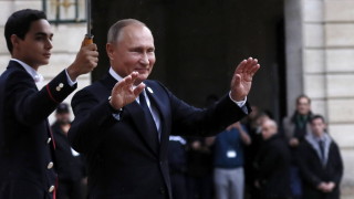 Руският президент Владимир Путин коментира от Париж че има смисъл