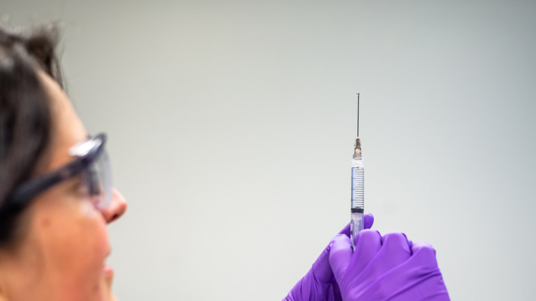 Facebook сваля реклами срещу ваксинирането 