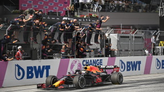 Макс Верстапен беше недостижим в квалификацията за Гран при на