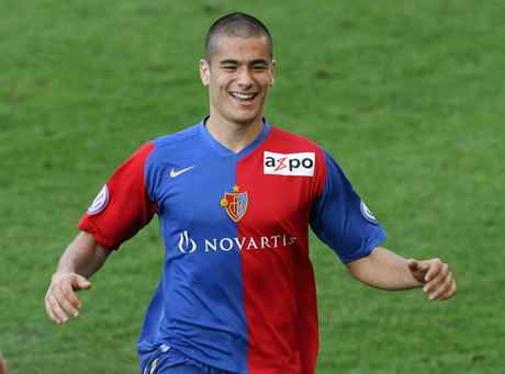 Леверкузен привлече Дердийок