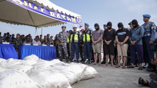 Хванаха тайвански контрабандисти на дрога