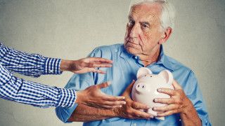 Британските пенсионери в ЕС може да изгубят доходите си