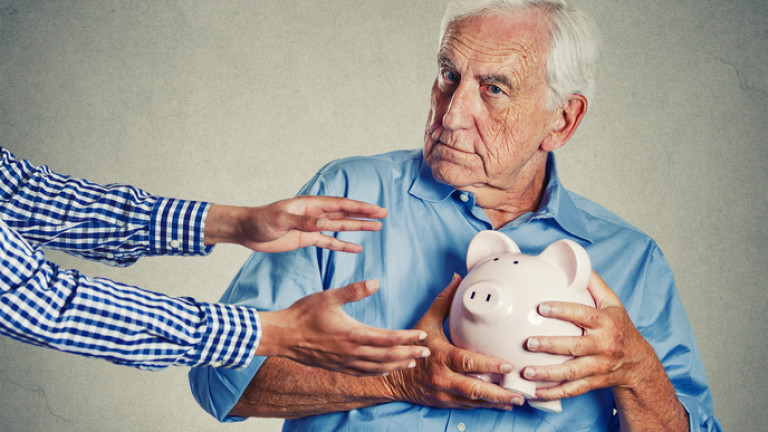Експерт: Държавата ощетява първите пенсионери с две пенсии