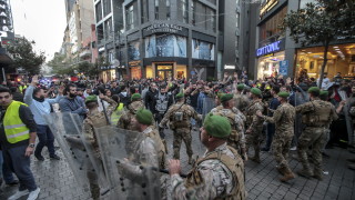 Посолството на Ливан в либийската столица Триполи е било нападнато
