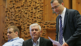 Кой още е заплашен, питат Цветанов от СДС