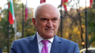 Председателят на Сметната палата предлага две дами за свои заместници