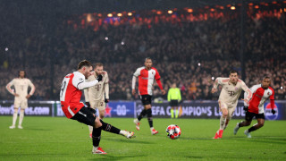 Нападателят на Фейенорд и националния отбор на Мексико Сантяго