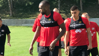 ЦСКА няма да рискува с Раул Лое