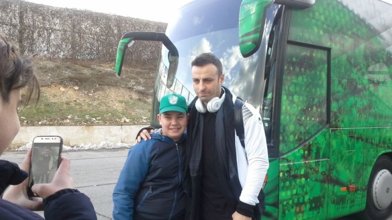 Димитър Бербатов замина за Турция с Берое