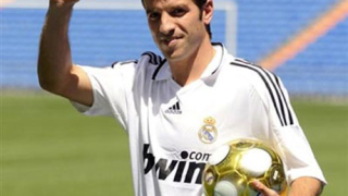 Ван дер Ваарт няма да се връща в Холандия