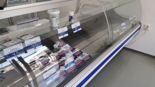 показва точното местоположение на всеки от магазините който предлага млечните