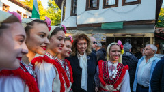 Илияна Йотова: Връщането на тленните останки на цар Самуил е пример, че обединени, успяваме
