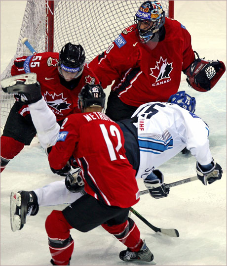 Канада победи Финландия на Световното по хокей
