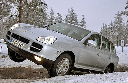 Porsche изтегля 18 856 броя Cayenne