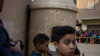 Въоръжен атакува църква в Египет, застреля 10 копти