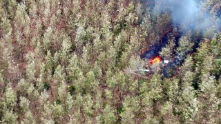 Шестима души загинаха след като малък самолет се разби в