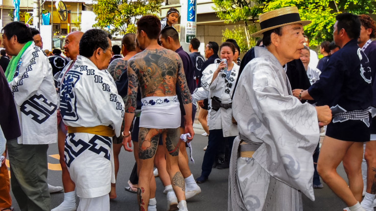 Японската армия гледа вече и към татуираните