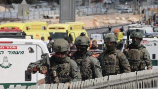Осколки от балистични ракети изстреляни от Иран и отломки от