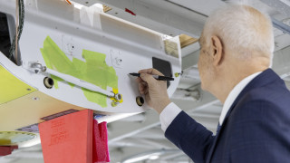 Получаваме първия български многоцелеви изтребител F 16 на церемония в Съединените