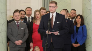 Петнадесет министри на правителството на Полша са в карантина след