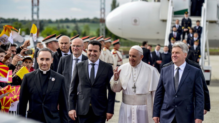 Папа Франциск кацна в Северна Македония. Главата на Римокатолическата църква