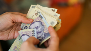 Максимумът при кешовите плащания в Румъния вече ще е под 2000 лева