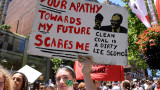 Хиляди ученици в Австралия протестират срещу климатичните промени 