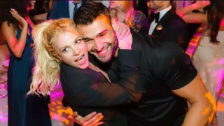 Сам Асгари съпругът на Бритни Спиърс направи интересно изявление в