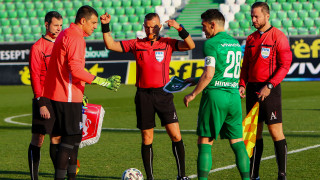 Чудесно съдийство! Простосмъртните благоговеем... 