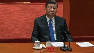 Комунистическата партия в Китай циментира "исторически" властта на Си Цзинпин
