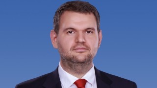 Депутатът Делян Пеевски е подал молба в БНБ да се