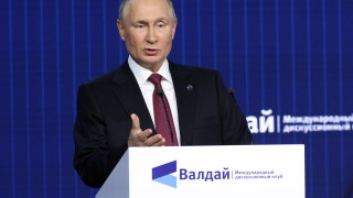 Руският президент Владимир Путин заяви че не е предупредил китайския